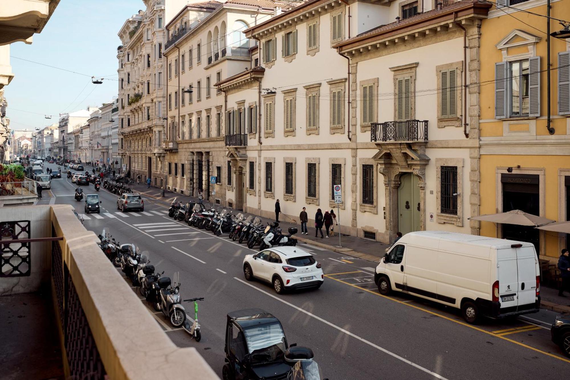 Corso Venezia View With Private Balcony - Corso Venezia Suite ミラノ エクステリア 写真