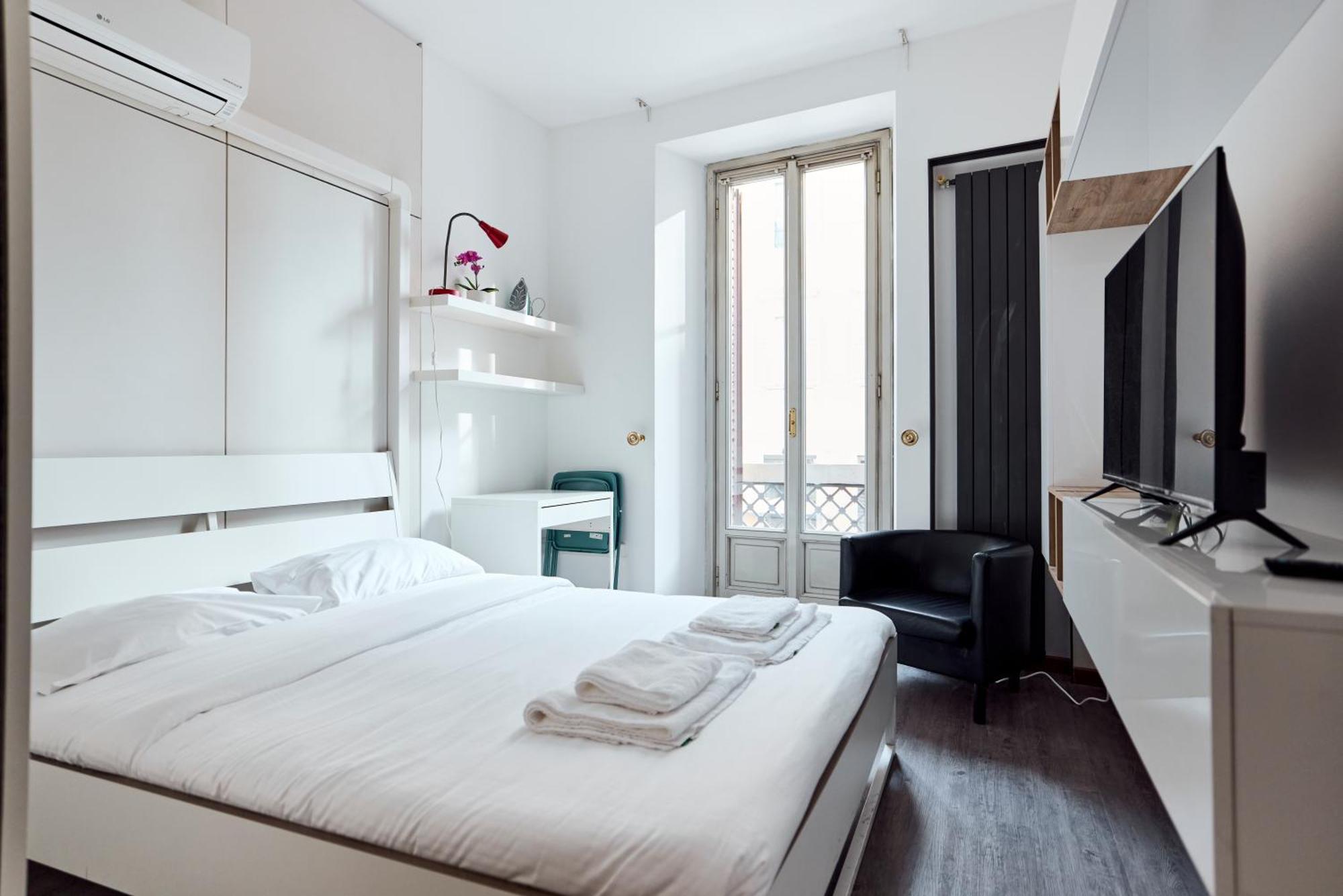 Corso Venezia View With Private Balcony - Corso Venezia Suite ミラノ エクステリア 写真