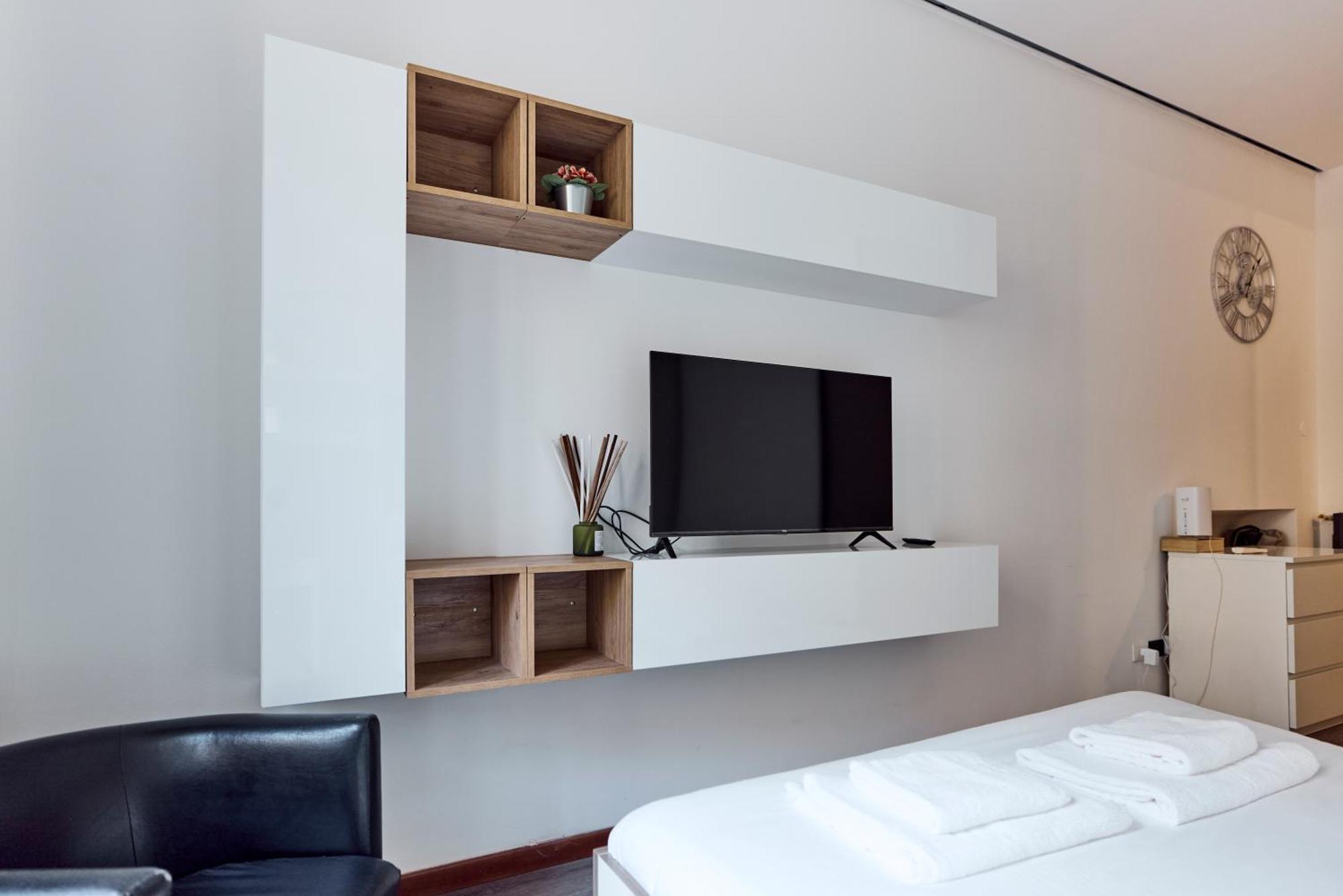 Corso Venezia View With Private Balcony - Corso Venezia Suite ミラノ エクステリア 写真